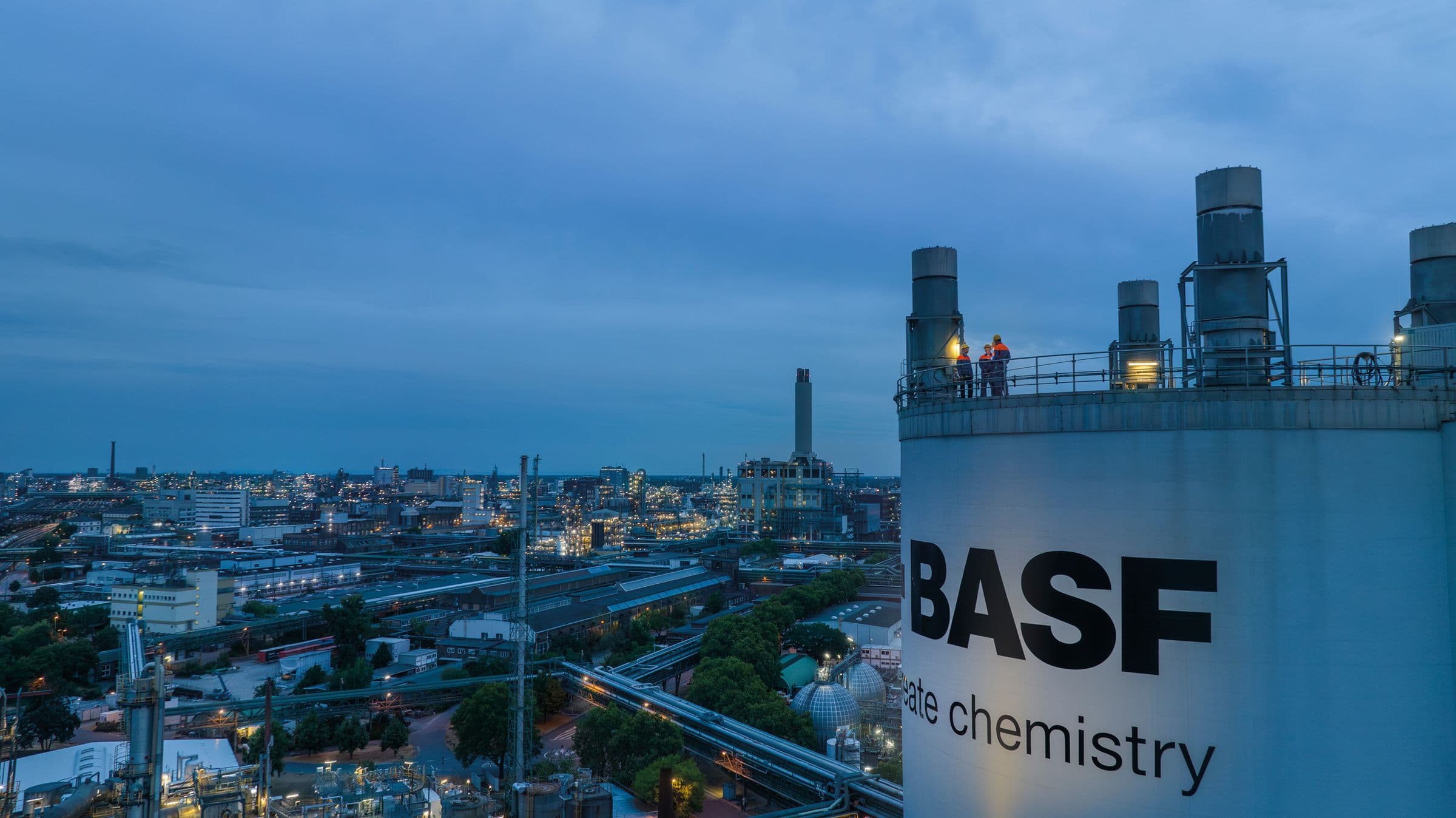 BASF ведёт переговоры о поглощении Evonik: крупнейшая сделка в истории немецкой химии