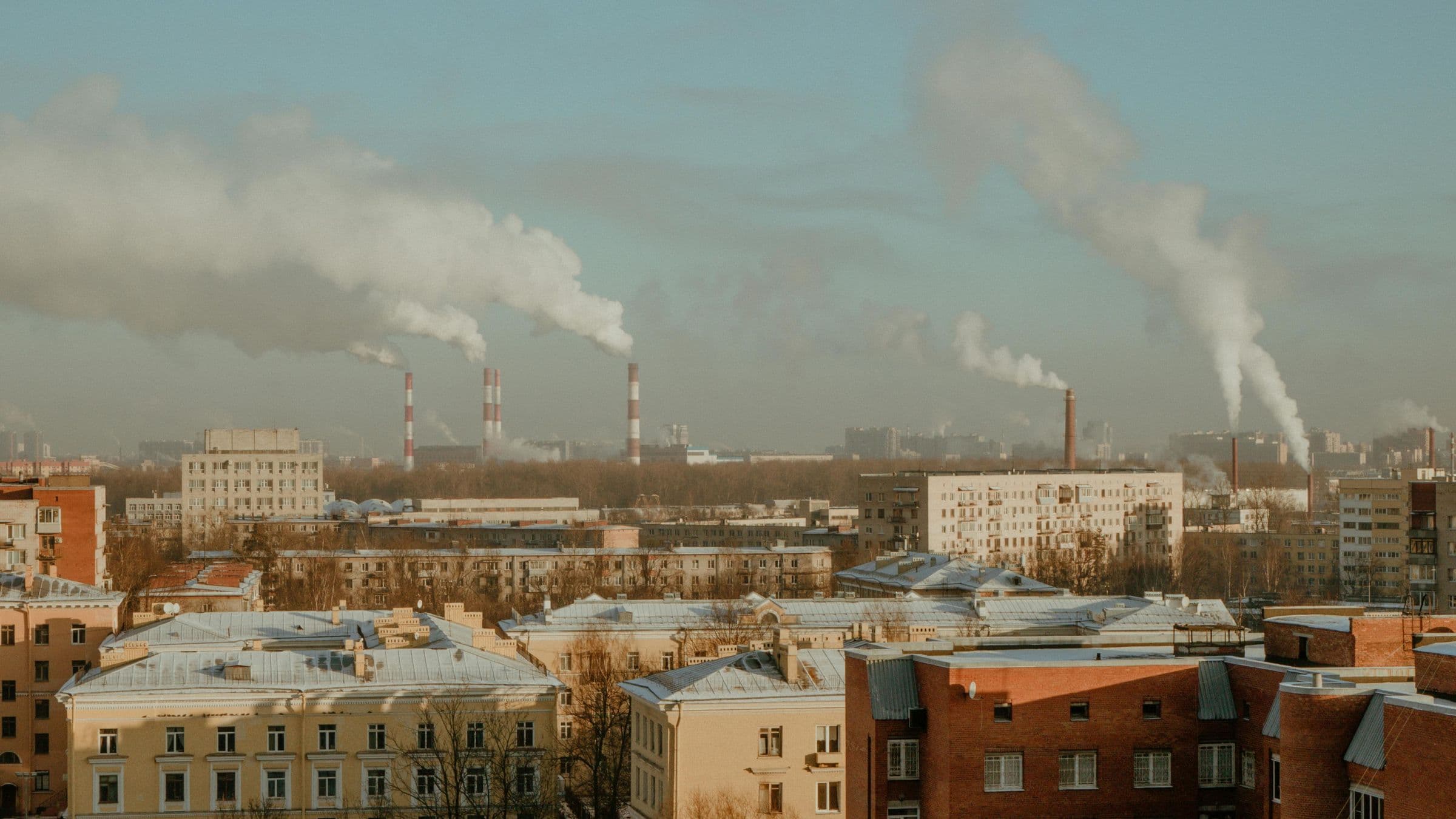 Индекс PMI России — 11-й месяц ниже 50: спрос на индустриальные ЛКМ остаётся слабым